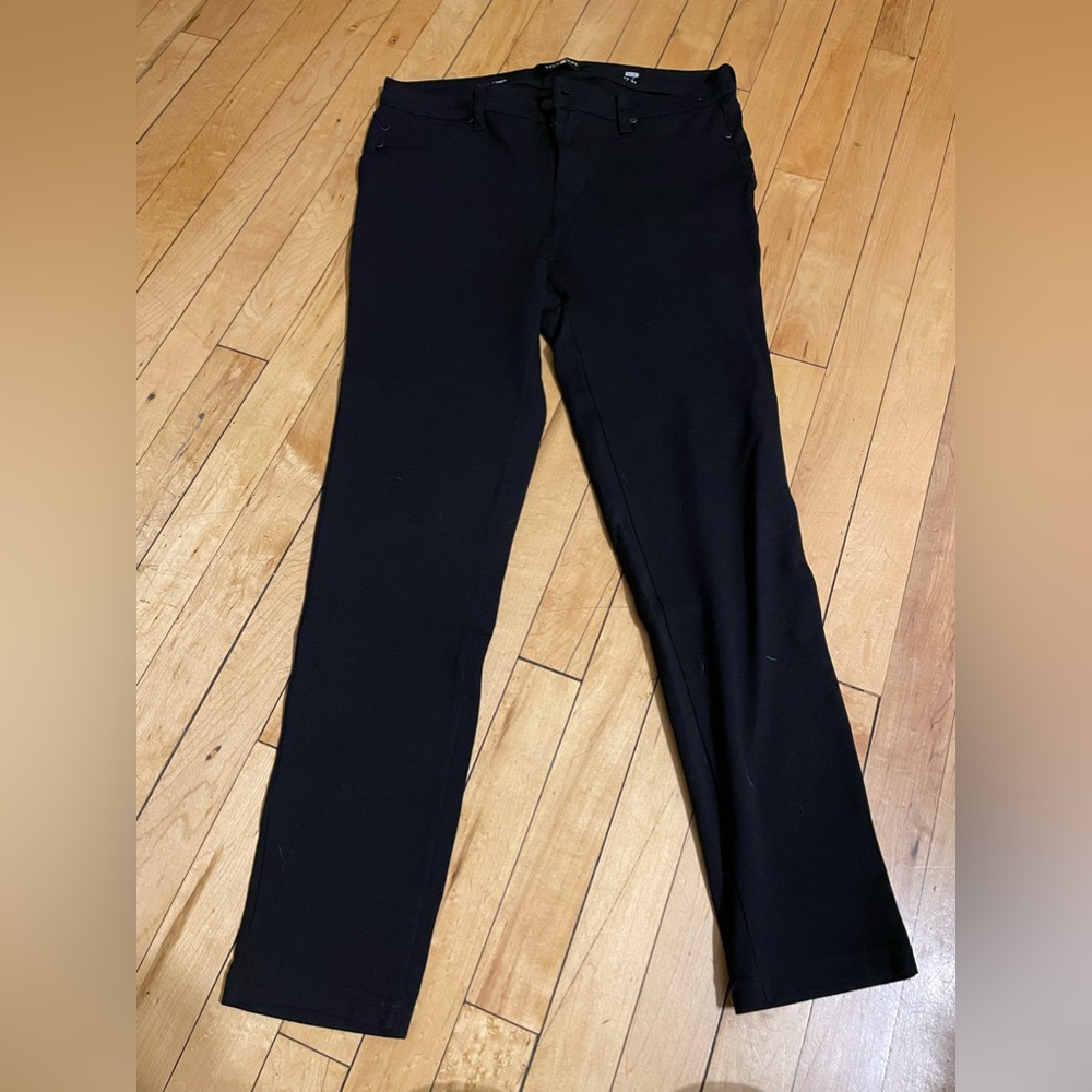 Black leggings